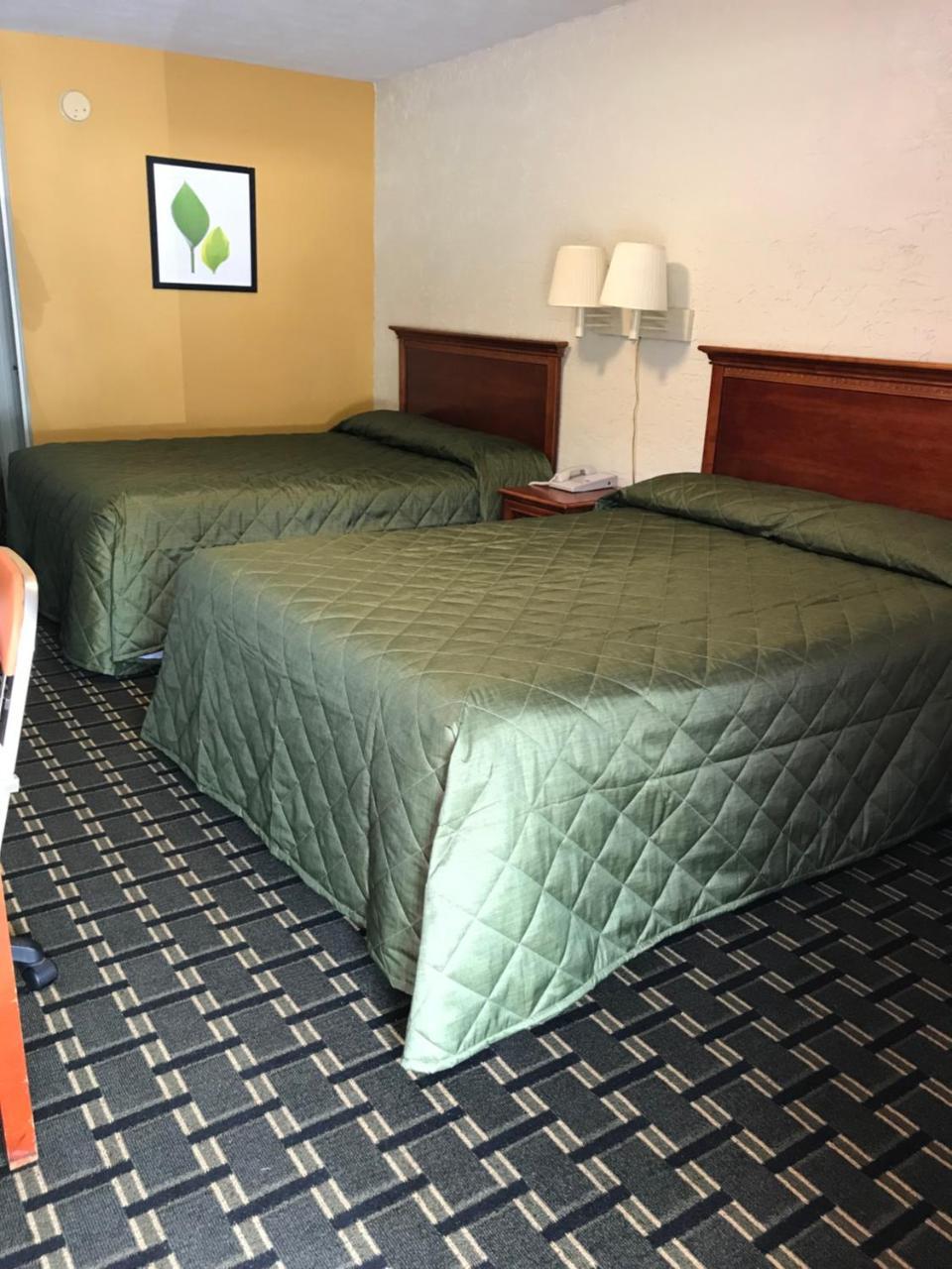 Applegate Inn Cleveland Bagian luar foto